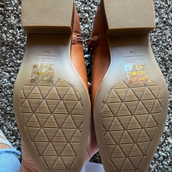 Adorable Aldo Booties - Picture 2 of 6